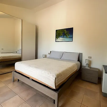 Hébergement de vacances Ornella - 3 Bagni, Giardino, Mare A 1 Minuto Sant'Andrea (Sardinia)