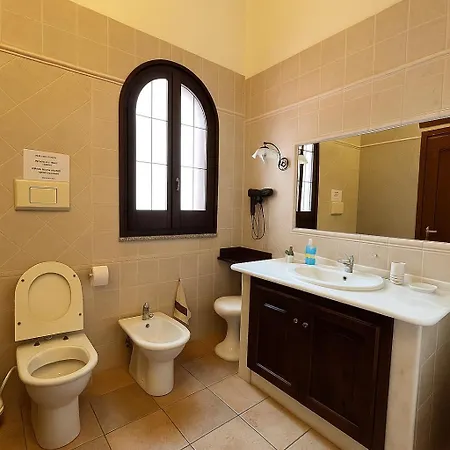 Ornella - 3 Bagni, Giardino, Mare A 1 Minuto