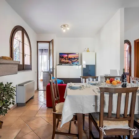 Ornella - 3 Bagni, Giardino, Mare A 1 Minuto Ferienhaus *